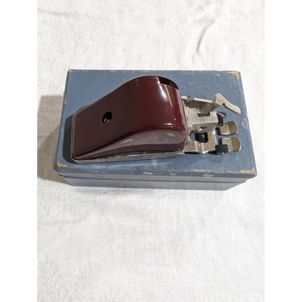 VINTAGE HOUSEHOLD ZIG ZAG SEWING MACHINE ATTACHMENT W/ BOX MADE‎ IN JAPAN